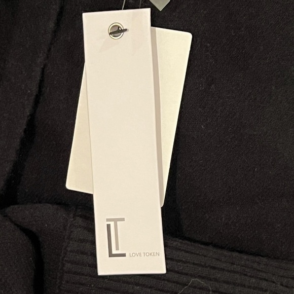 LOVE TOKEN women blacksweater/poncho size M/L - Picture 5 of 10